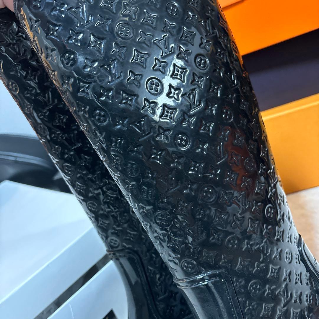 ヴィトン　ブラック ロゴ入り ゴムロングブーツ　レインブーツ