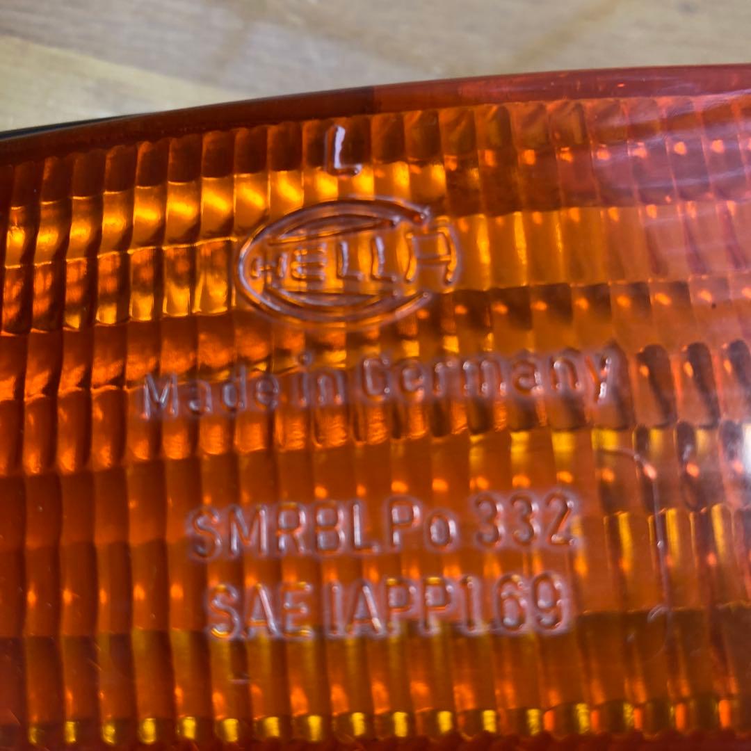 以前所有してました、最終1974年カルマンギアのウインカーレンズ左右