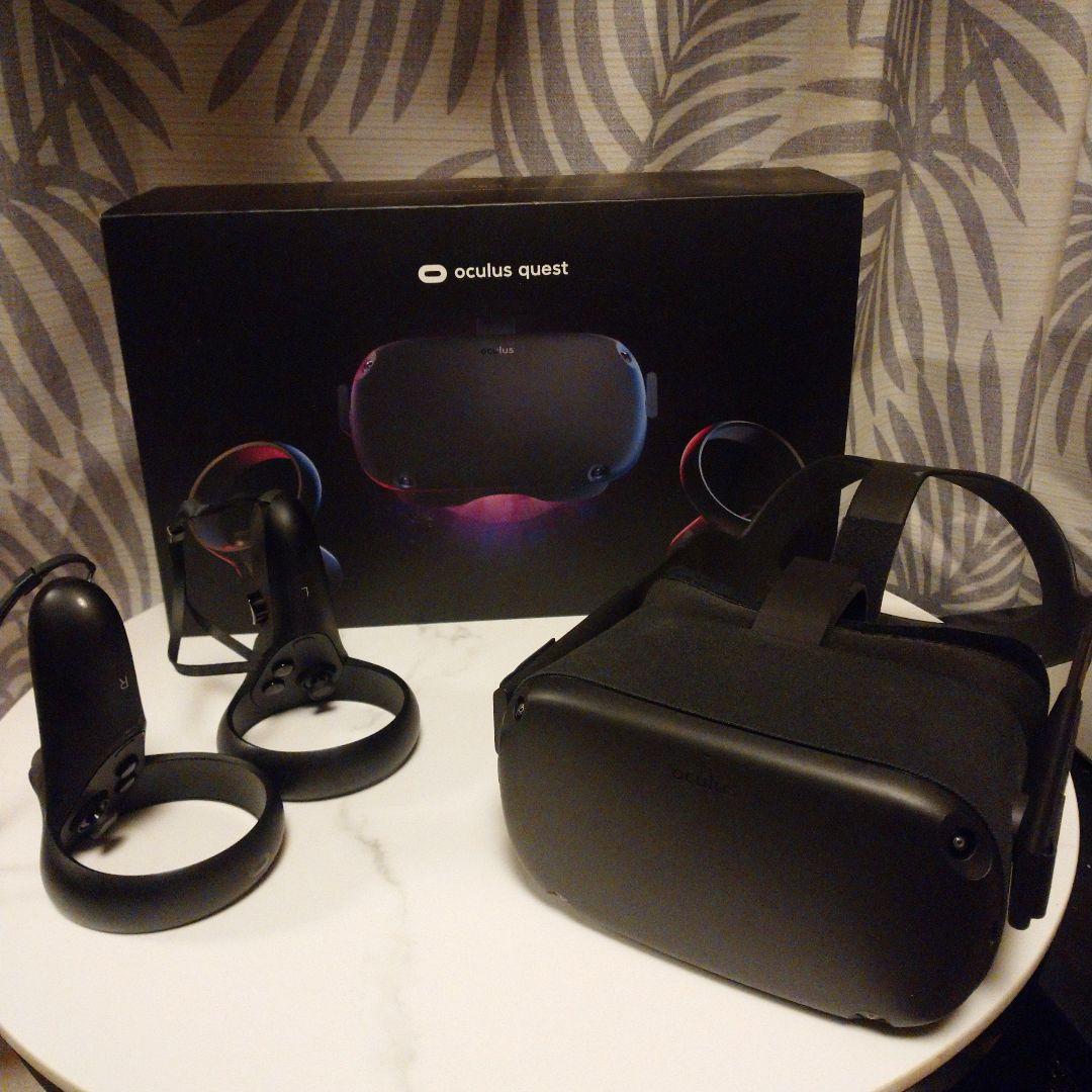  Quest VRヘッドセットとコントローラー