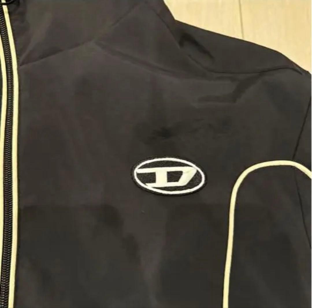 DIESEL J-HIVES ナイロンジャケット　ロゴウインドブレーカー