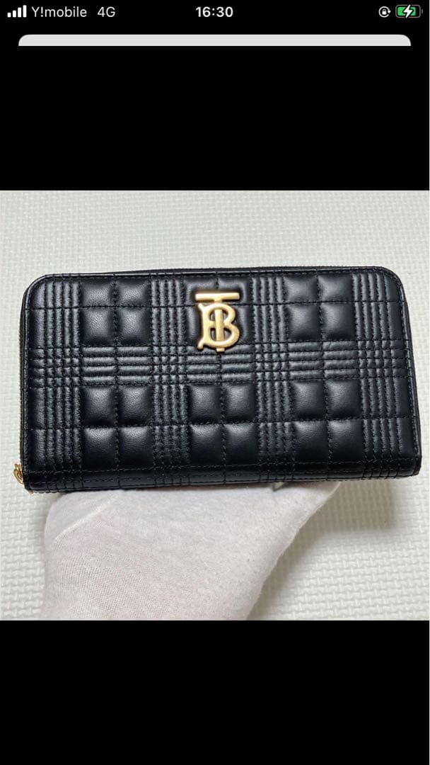 極美品　BURBERRY レザーラウンドジップ長財布　キルティング　黒　TBロゴ