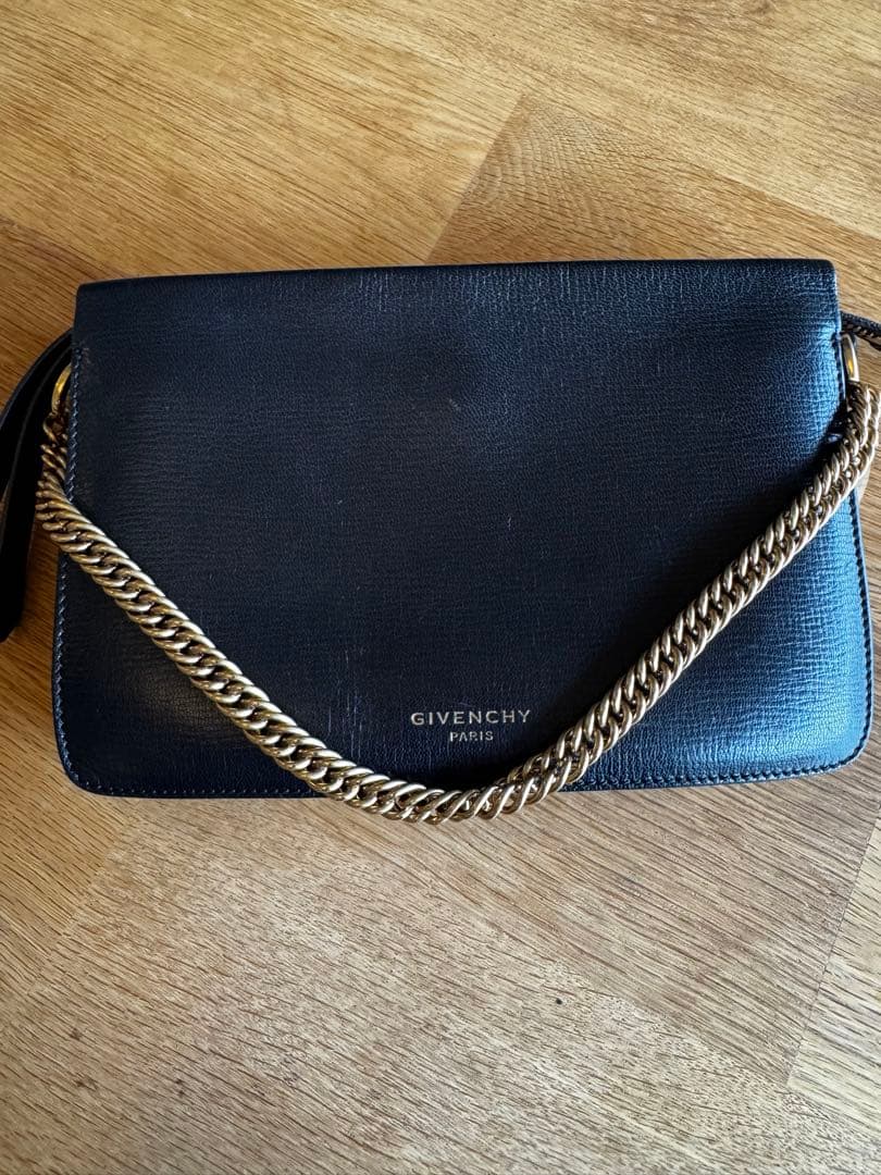 GIVENCHY（ジバンシィ） CROSS 3 （クロススリー）