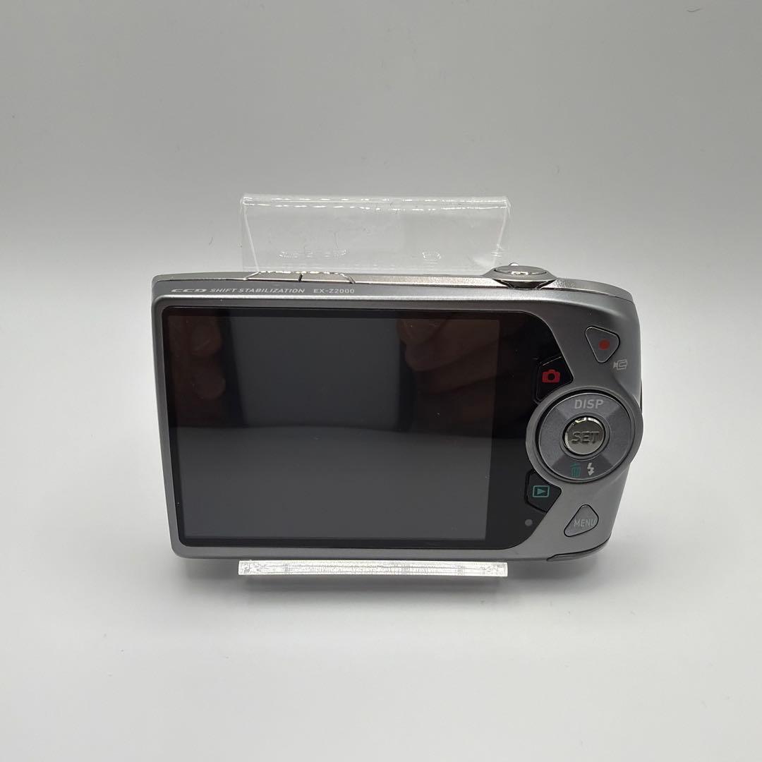 CASIO EXILIM EX-Z2000コンパクトデジタルカメラ シルバー