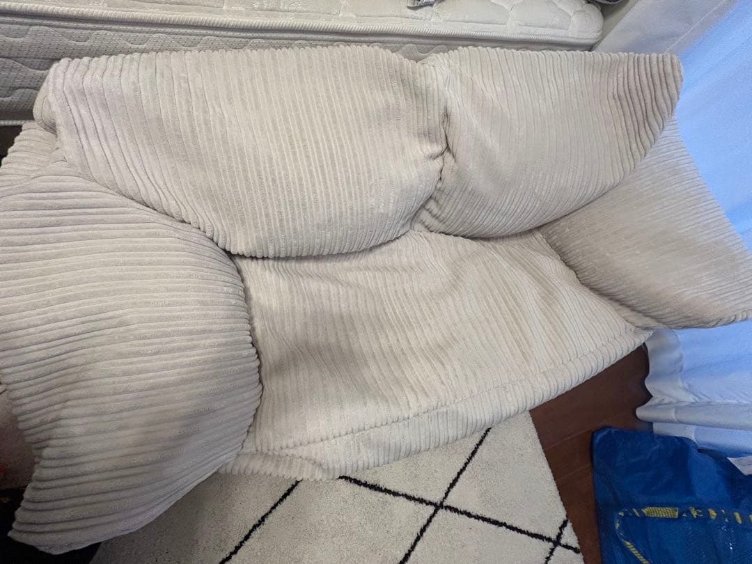 【美品】lounge pug ジョセフィンソファビーズクッション