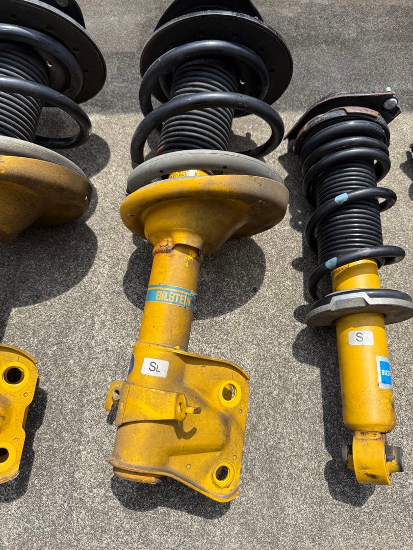 み*ん様 スバル純正　ビルシュタイン　WRX STI VAB D型　サスショック