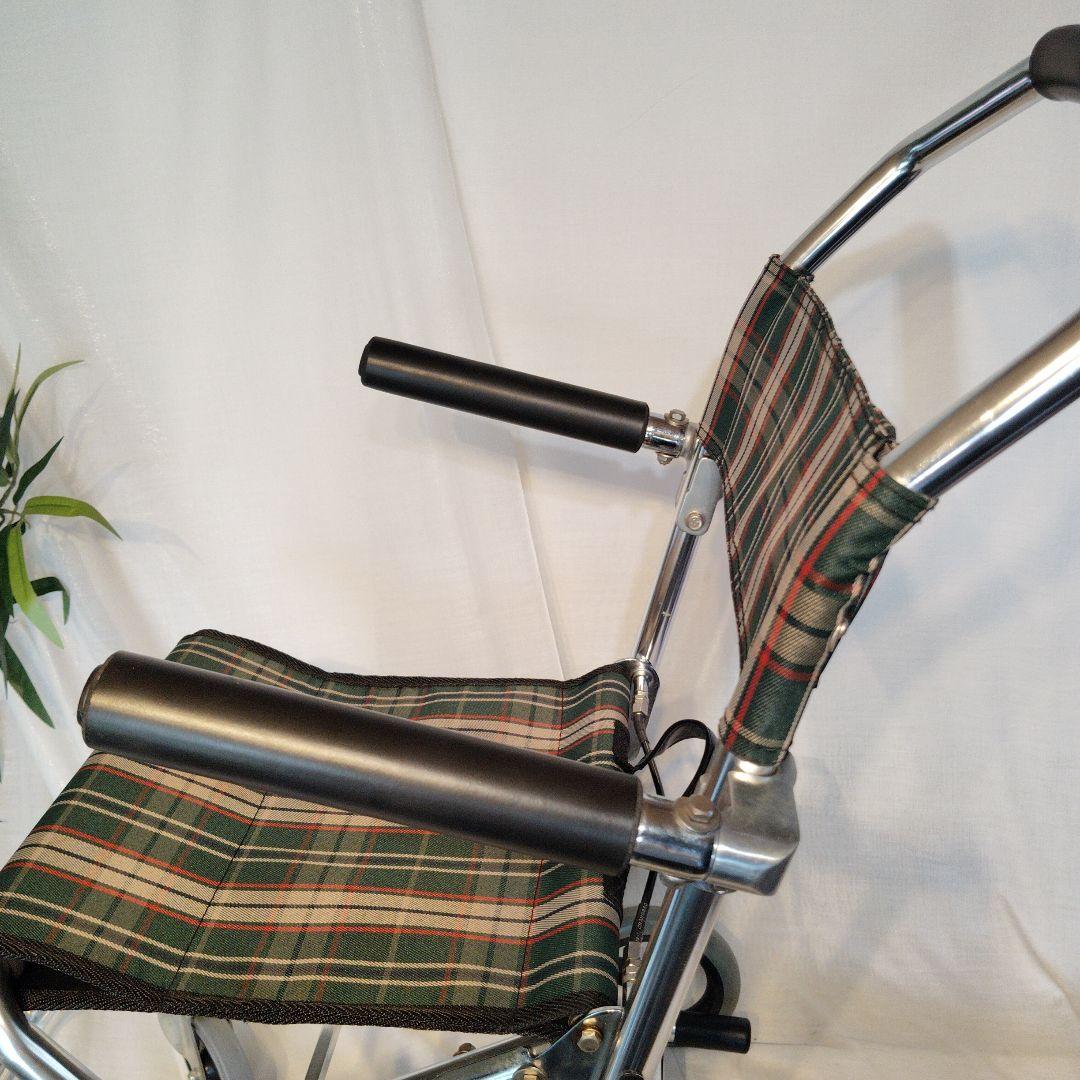 折りたたみ式介助用車椅子 チェック柄