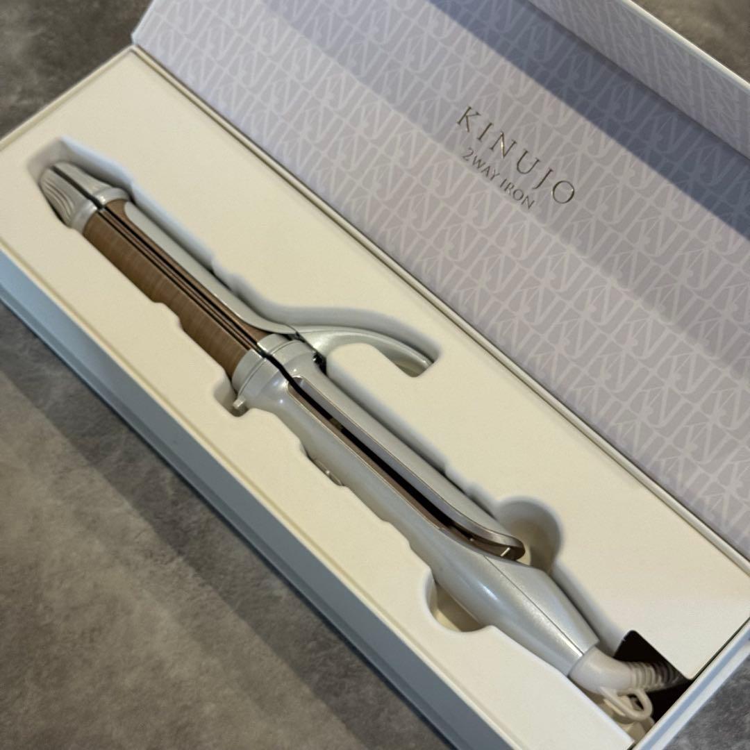 【新品未使用】最新 絹女 キヌージョ2WAYヘアアイロン ストレート カール