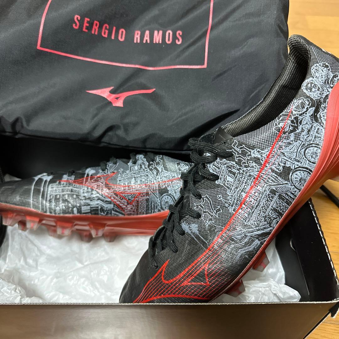 サッカースパイク　セルヒオラモス