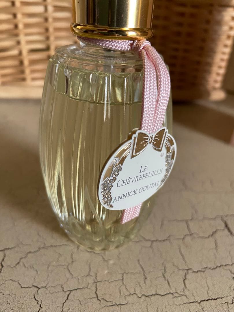 ル　シェブルフイユ　オードトワレ