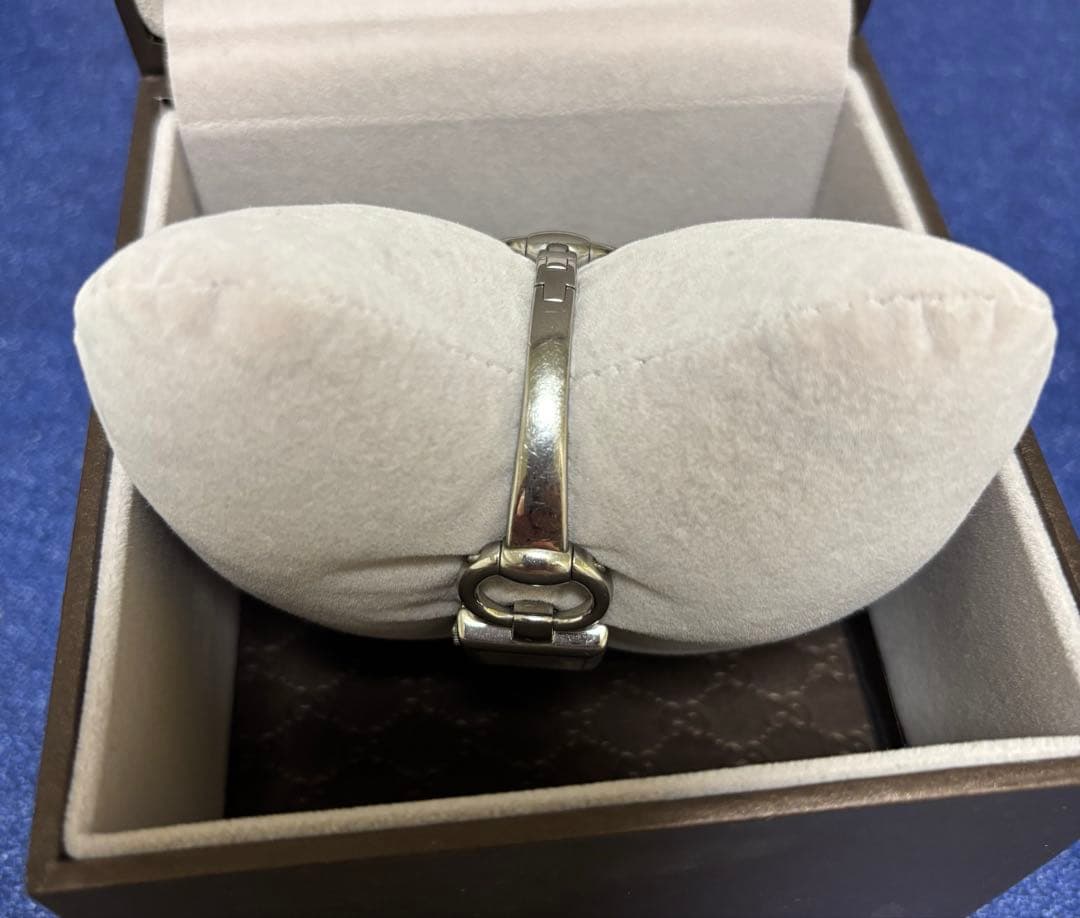 グッチ　GUCCI 腕時計　レディース