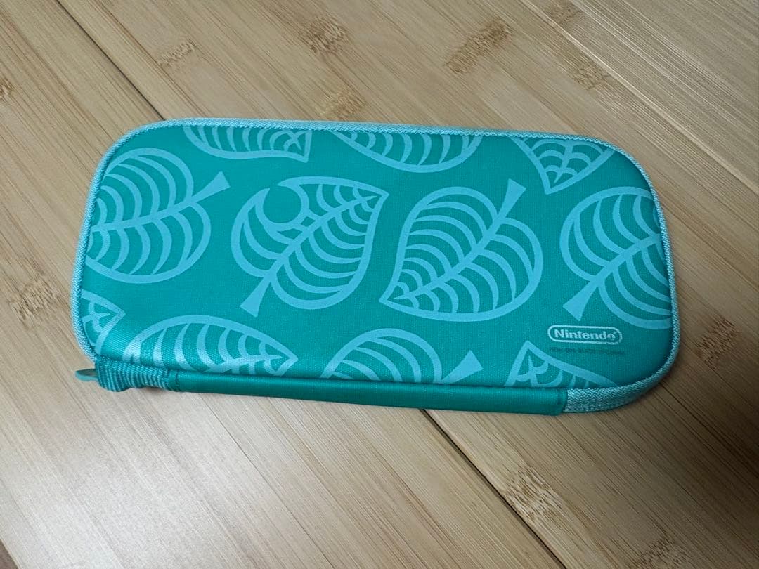 【美品】Nintendo Switch Lite 本体(どう森ケースつき)