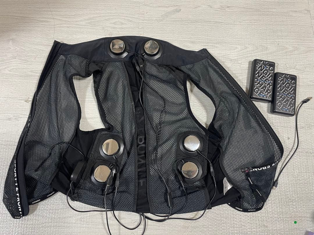 IZ FRONTIER ペルチェベスト Lサイズ　6個