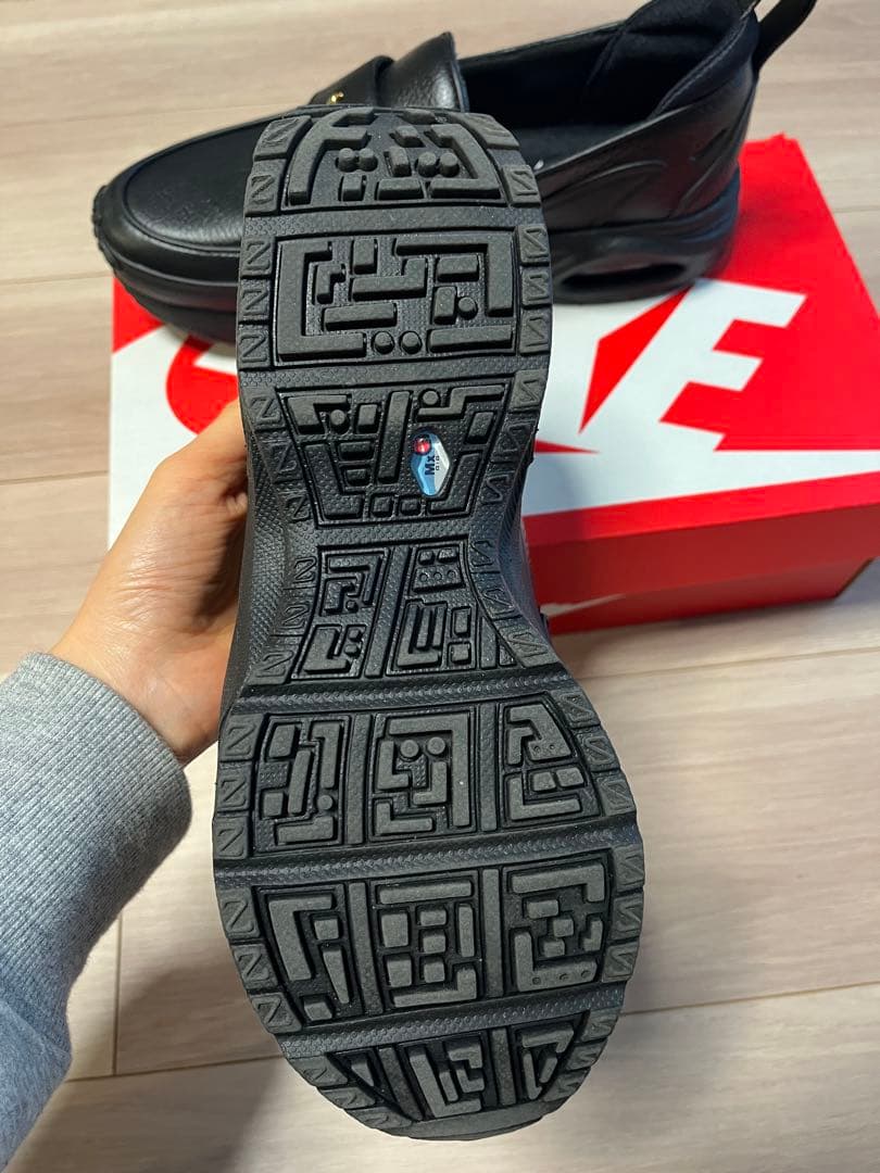 【美品】ナイキ エア マックス フェノメナ24.5