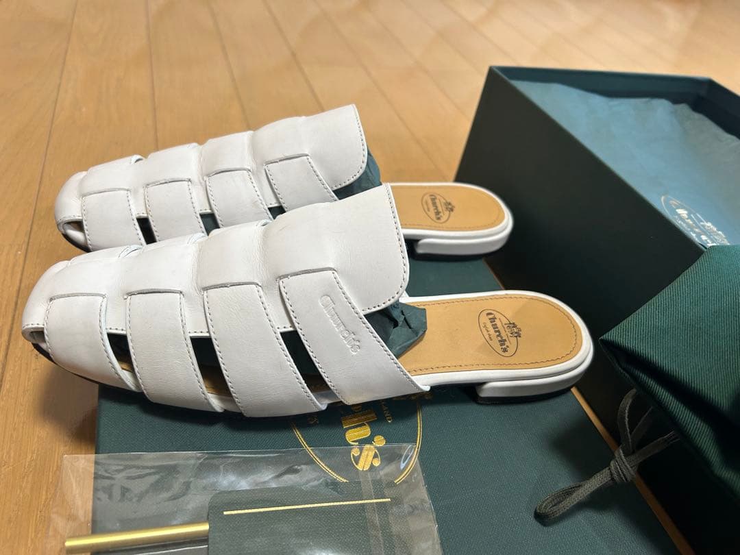 Church's ホワイト レザー ミュール　サンダル チャーチ miumiu