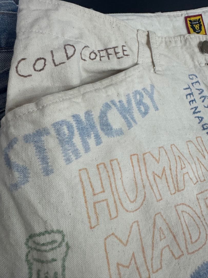 HUMAN MADE グラフィックショートパンツ