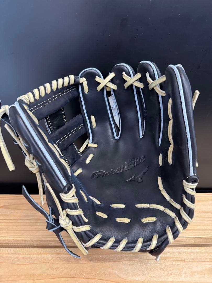 超高級品！ミズノ 硬式用グローブ 紅林選手 内野手用 定価63,800円税込