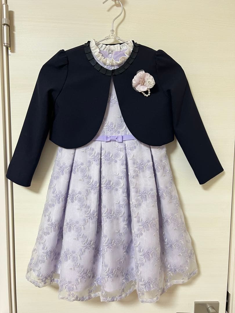 薄紫色フラワー刺繍ドレスとジャケットセット