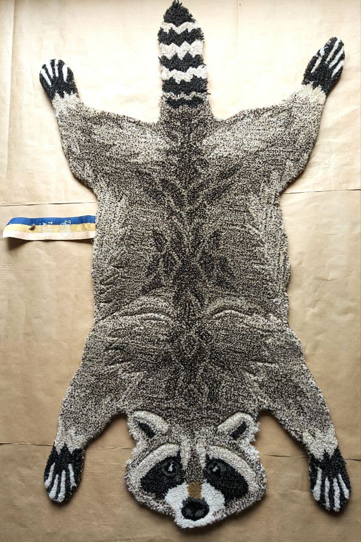 【サビトラさま 専用】・ラグ マット・あらいぐま ②