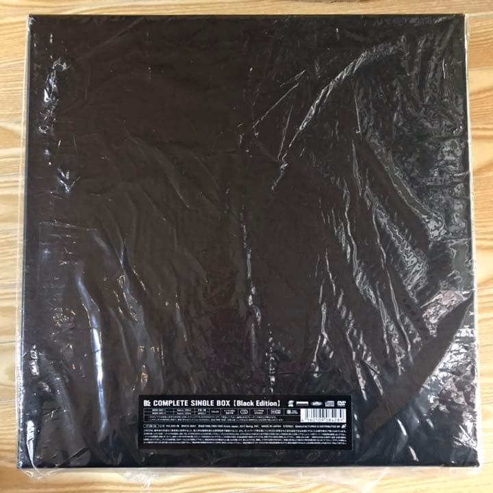 邦楽 B'z COMPLETE SINGLE BOX(Black Edition)