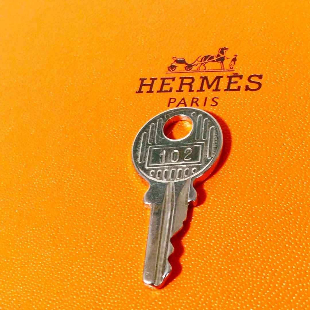 HERMES エルメス カデナ南京錠パドロック　チャームアクセサリー