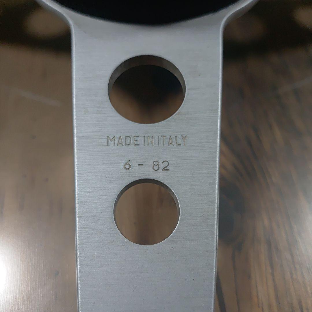 MOMOビンテージハンドル ウッドステアリング INDY ホーンボタン ボス付き