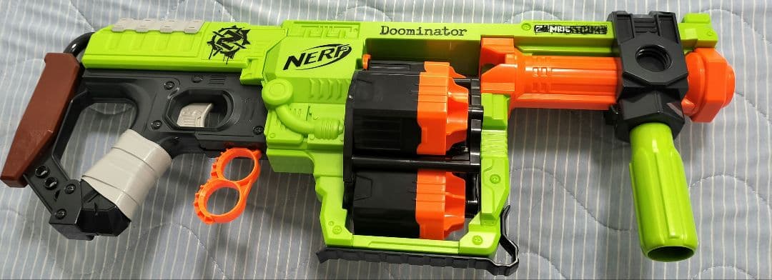 ハズブロ　ゾンビストライク　ドミネーター　ナーフ