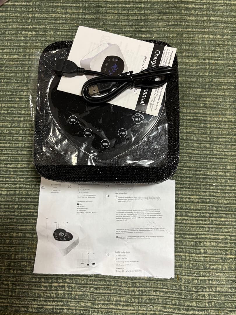 新品未使用 スパークリングブラックラインストーン付きUVレジンジェルネイルライト