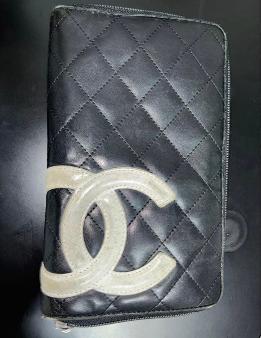 CoCo 志乃 　CHANEL キルティング 長財布 黒