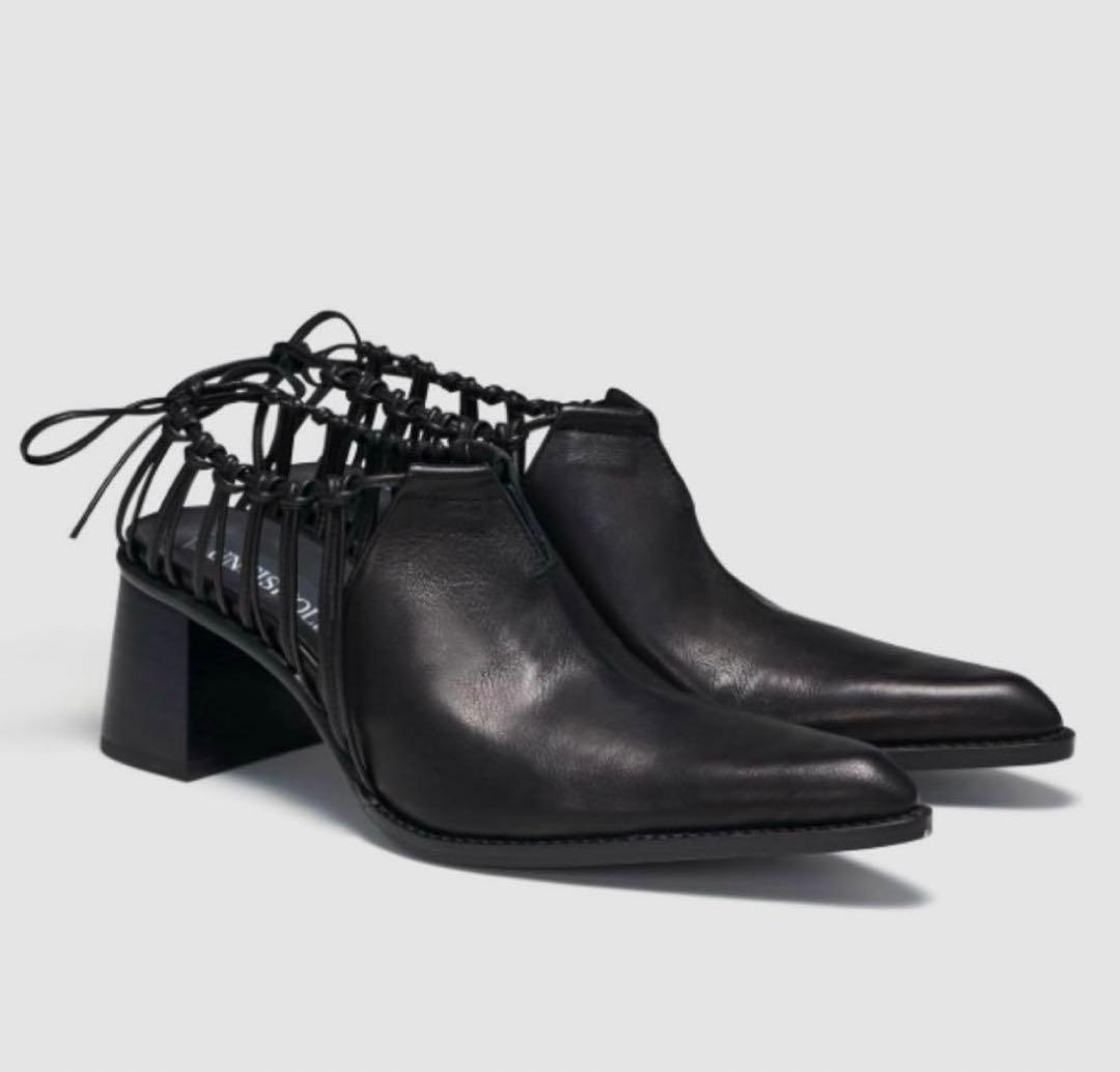 裏張り済み　【UNTISHOLD】 Klara 37 Black