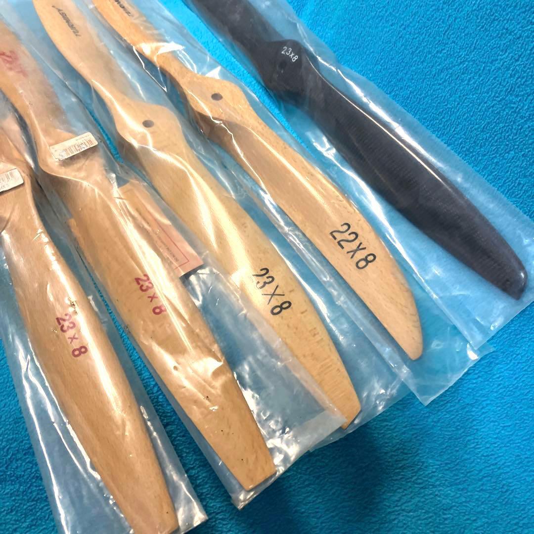 ラジコン飛行機　50〜55ccガソリンエンジン用　未使用ウッド、カーボンペラ