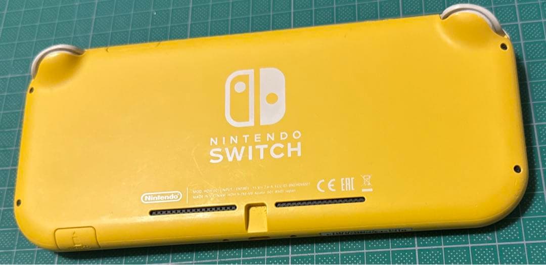 Nintendo switch lite イエロー中古