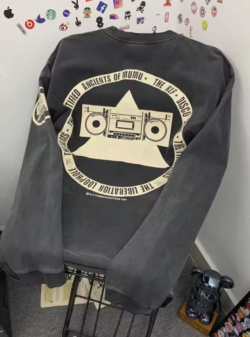 SAINT ×××××× トレーナー。