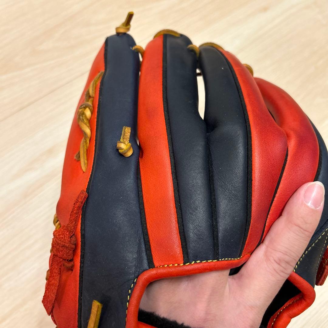 軟式外野手用坂口選手モデル