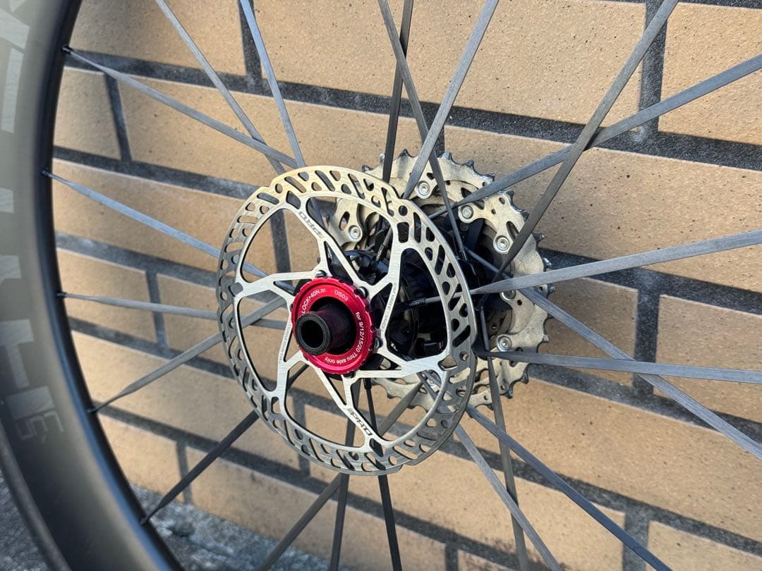 美品　HYPER カーボンホイール ホイール　D67 DISC カーボンホイール