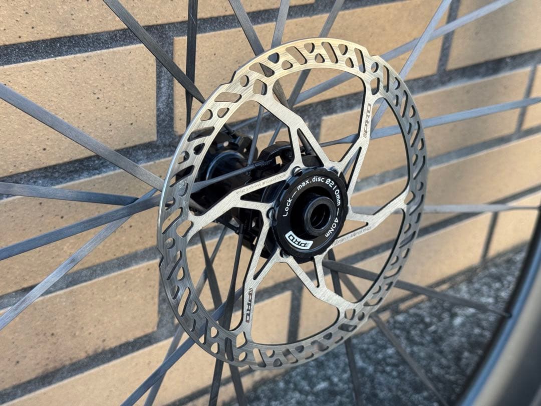 美品　HYPER カーボンホイール ホイール　D67 DISC カーボンホイール