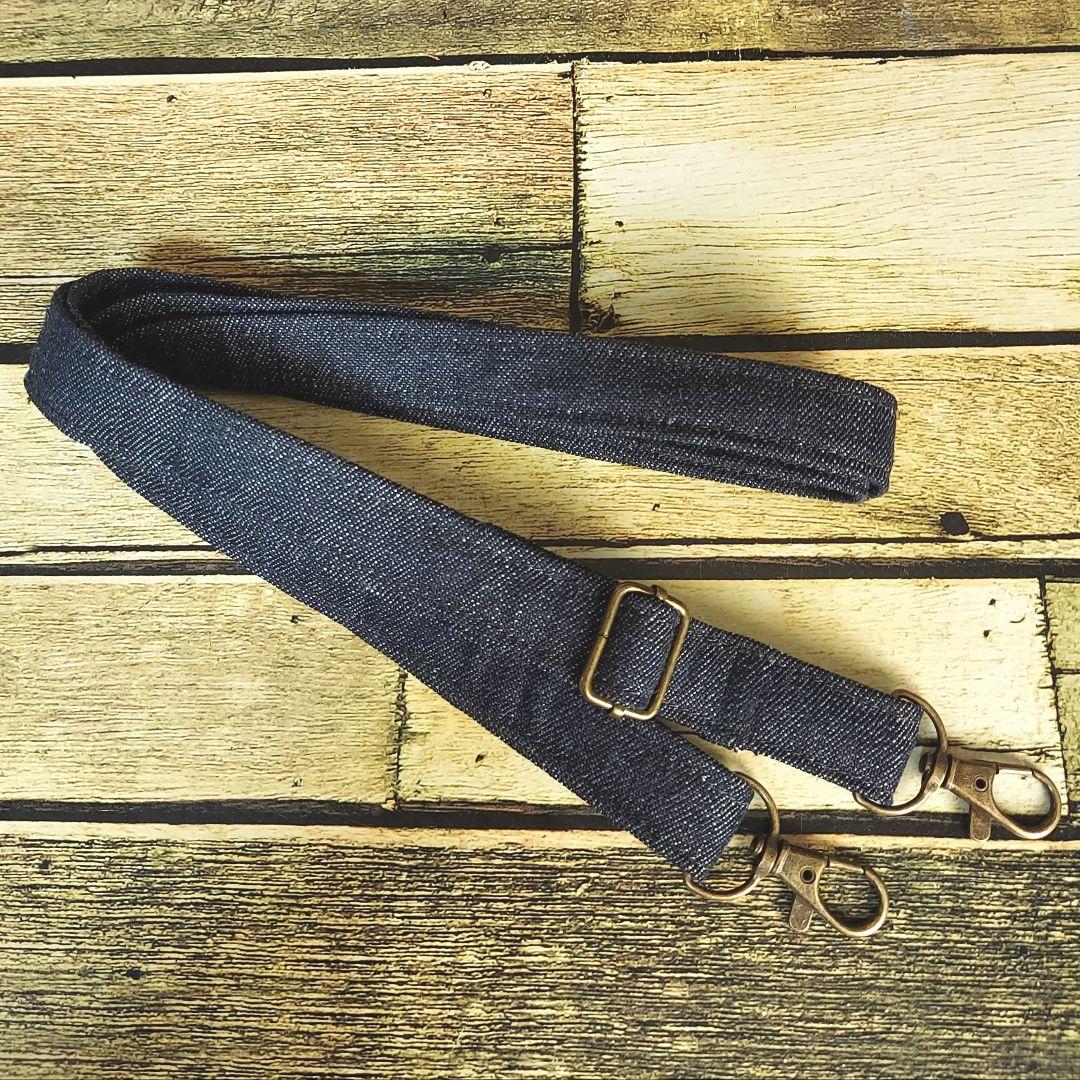 刺繍デニムバック　No.676　デニムリメイク　刺繍バック　丸いバック