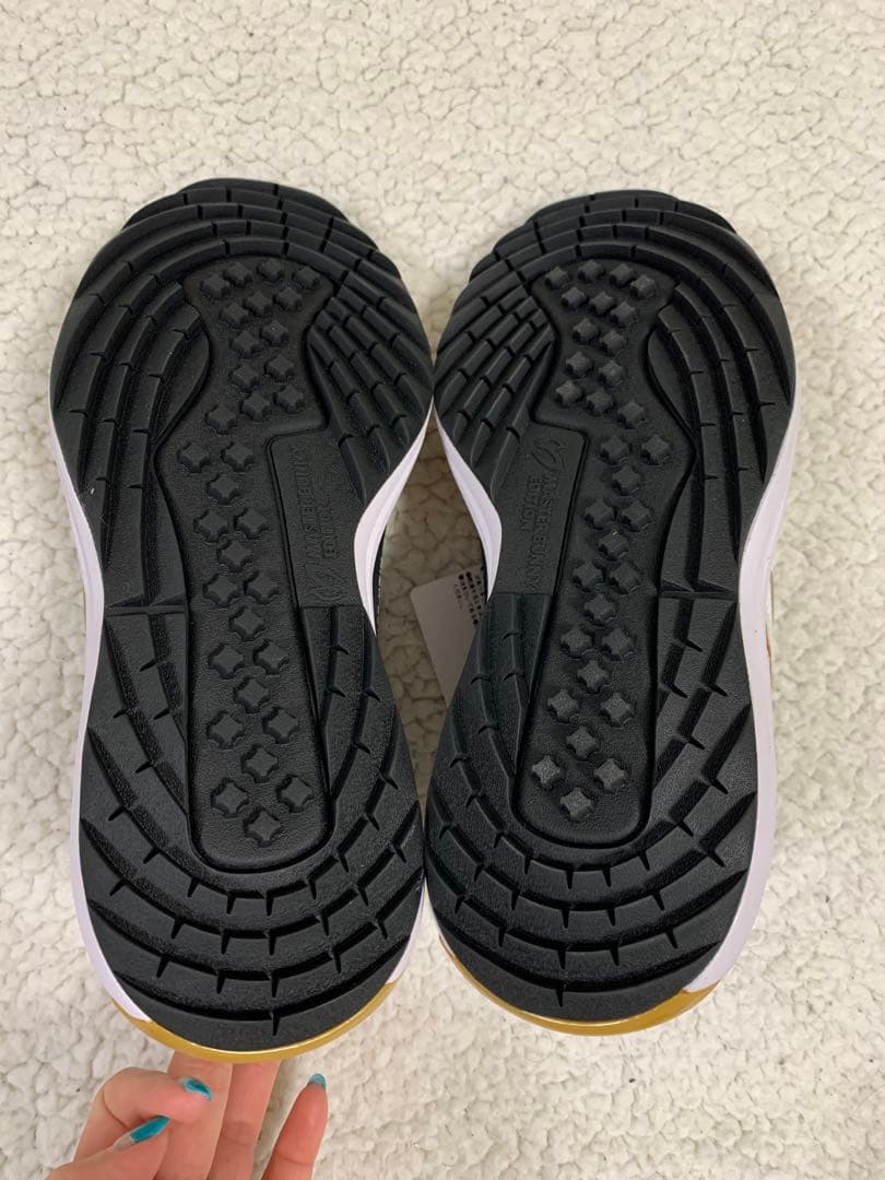 マスターバニーエディション 靴