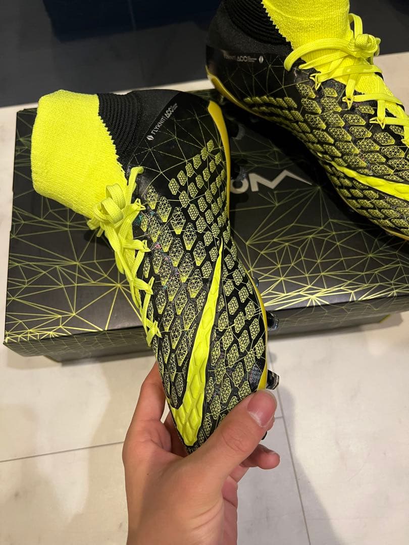 ナイキハイパーヴェノムファントム　EA sportコラボ