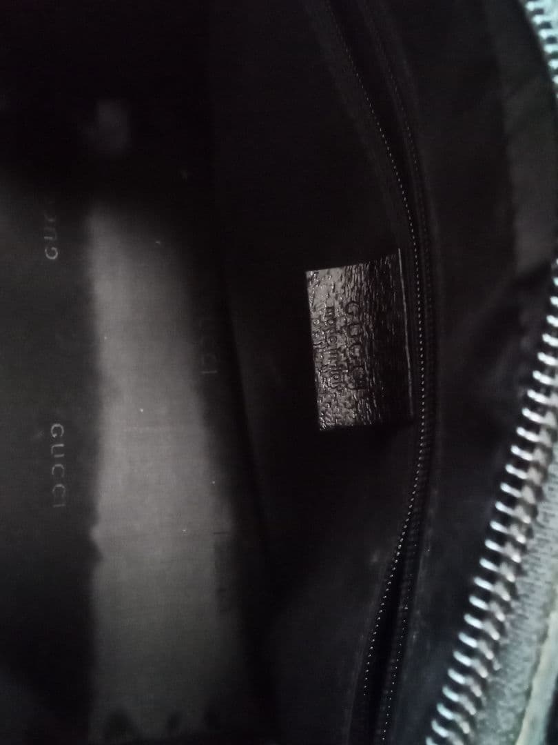 グッチ　ブラックバッグ