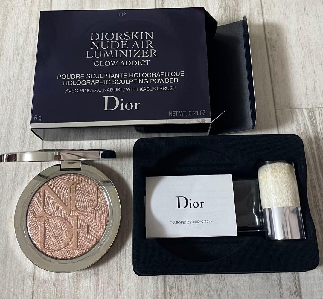 Dior ディオールスキン　ヌード　エアーパウダーコンパクト002 ホロゴールド