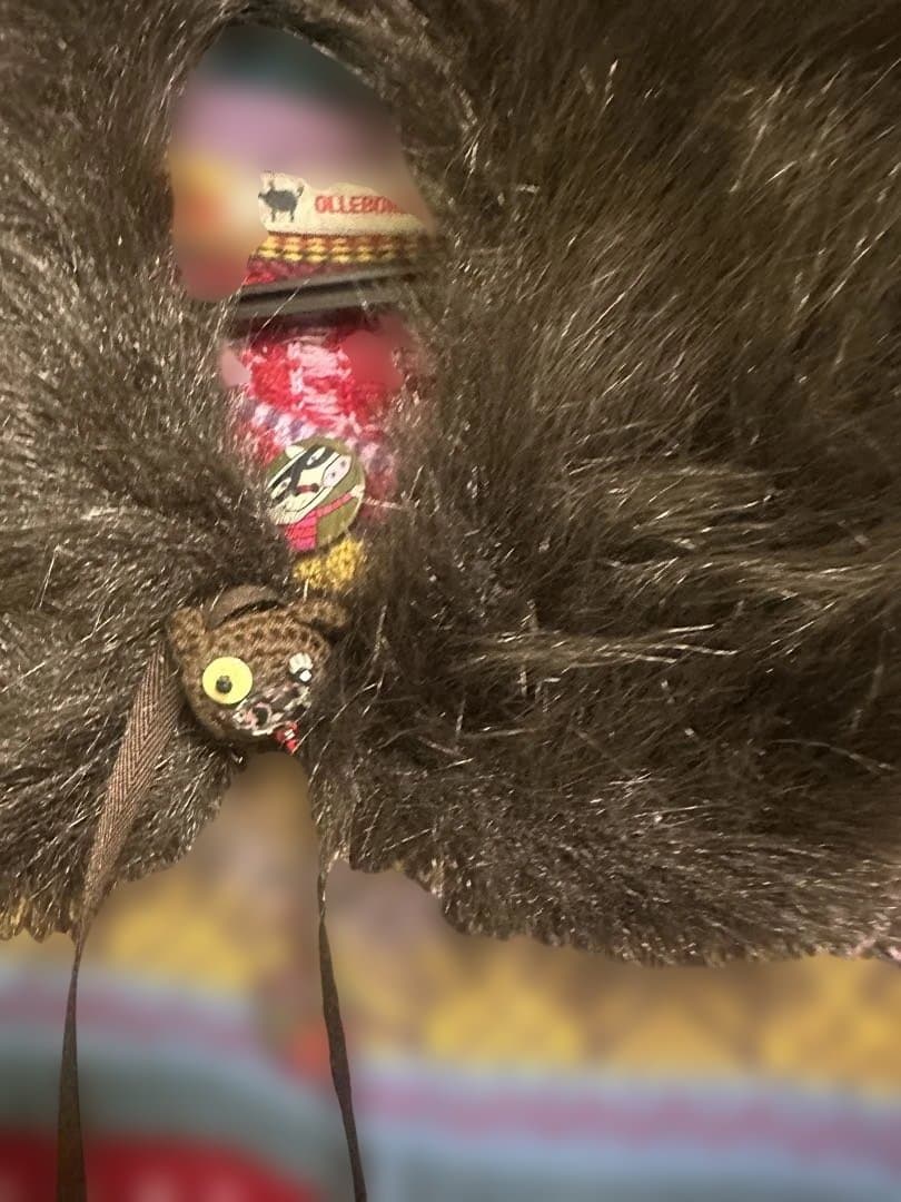 アルペロベロファーケープ付きロングカーディガン