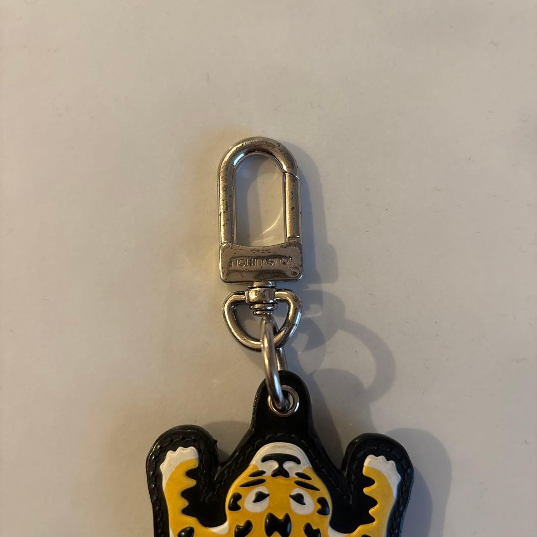 ルイ・ヴィトン 虎型キーホルダー　ルイヴィトン NIGO ポルトクレ　タイガー