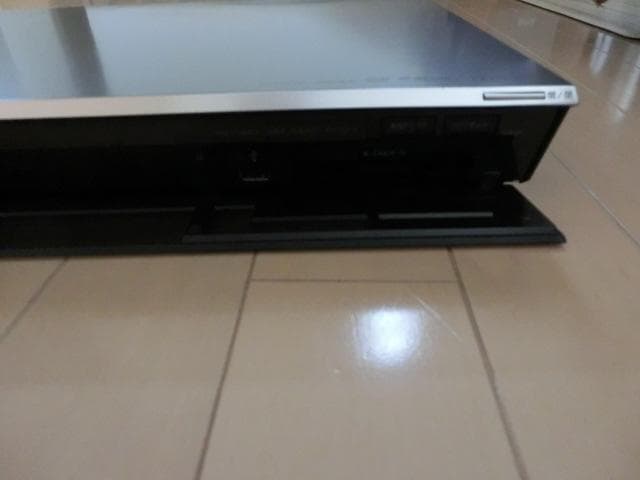 ソニーブルーレイレコーダー　BDZ-ET1000（1TB ３番組同時録画）完動品