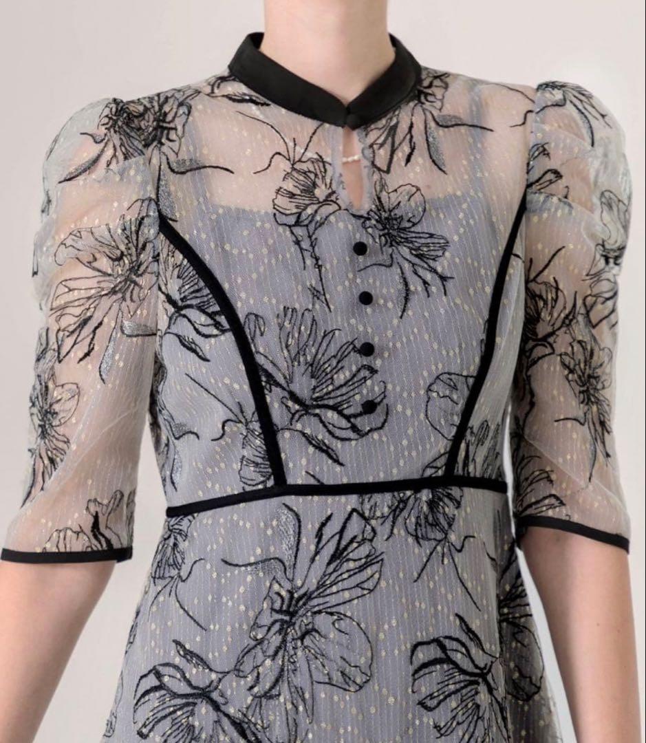 LEJA 配色パイピングプチハイネック花柄刺繍ラメレースロング丈ドレス