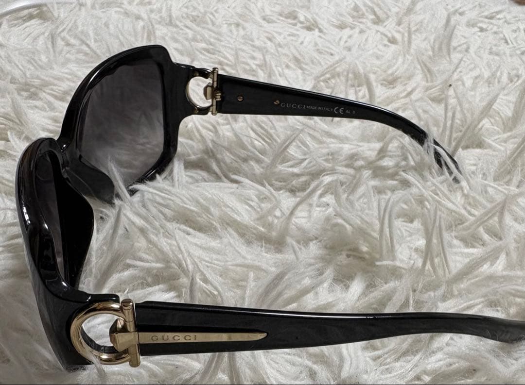 GUCCI ブラック キャットアイ サングラス