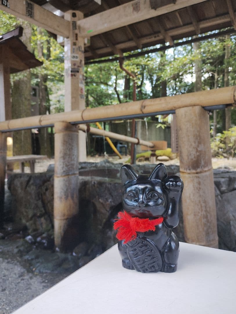 招き猫　置き物　パワーストーン　那智黒石　縁起物　天然石　やたがらす伝説