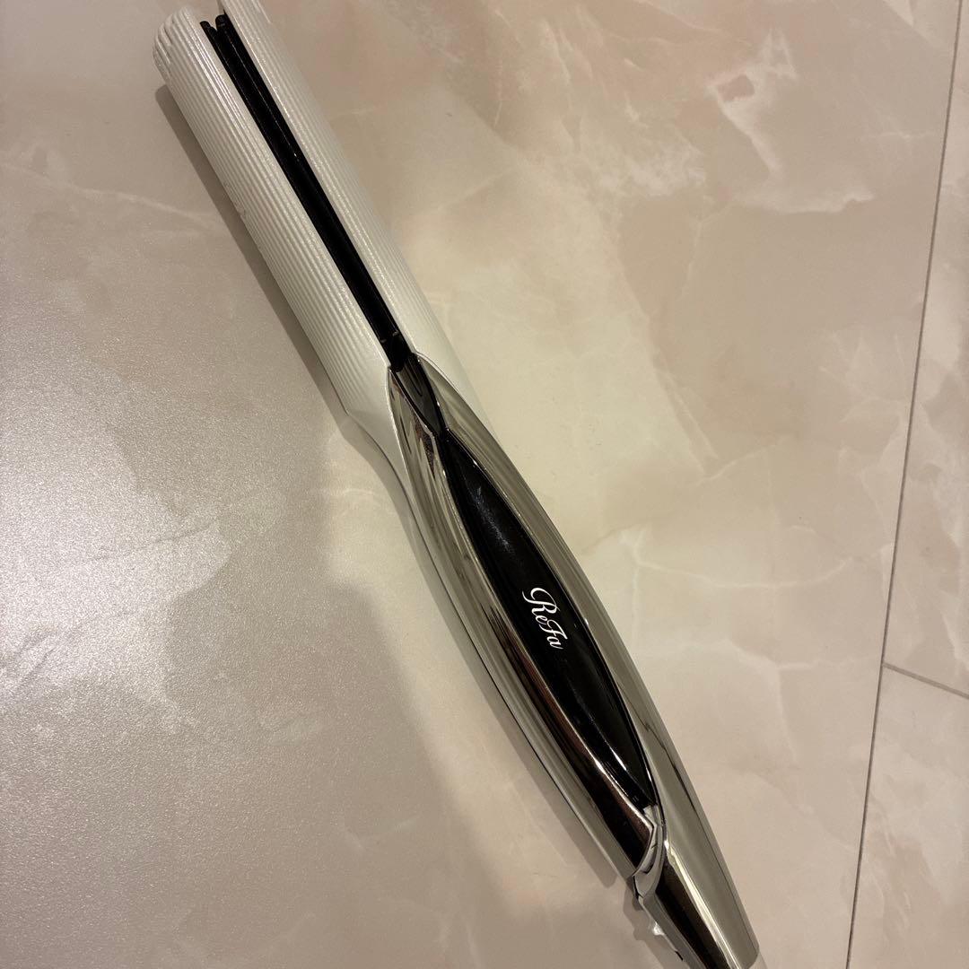 リファ　ストレート　ヘアアイロン 140-220℃