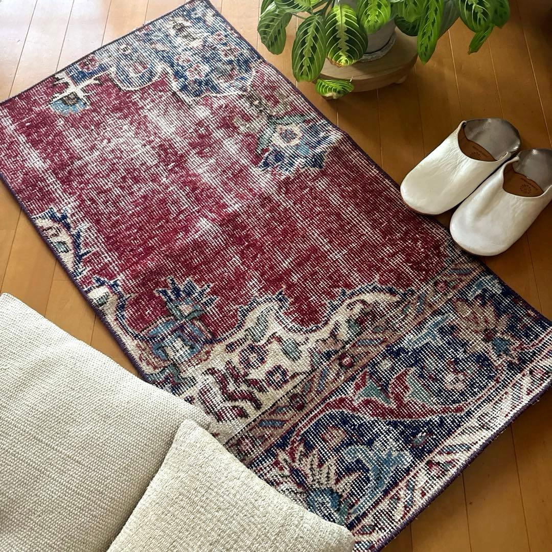 52×96 エンジ色　ボタニカル　擦れシャビー　トルコヴィンテージラグ