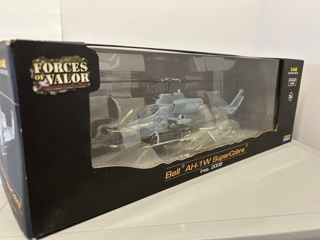 新品未開封　Bell AH-1W SuperCobra 1/48 ヘリコプター