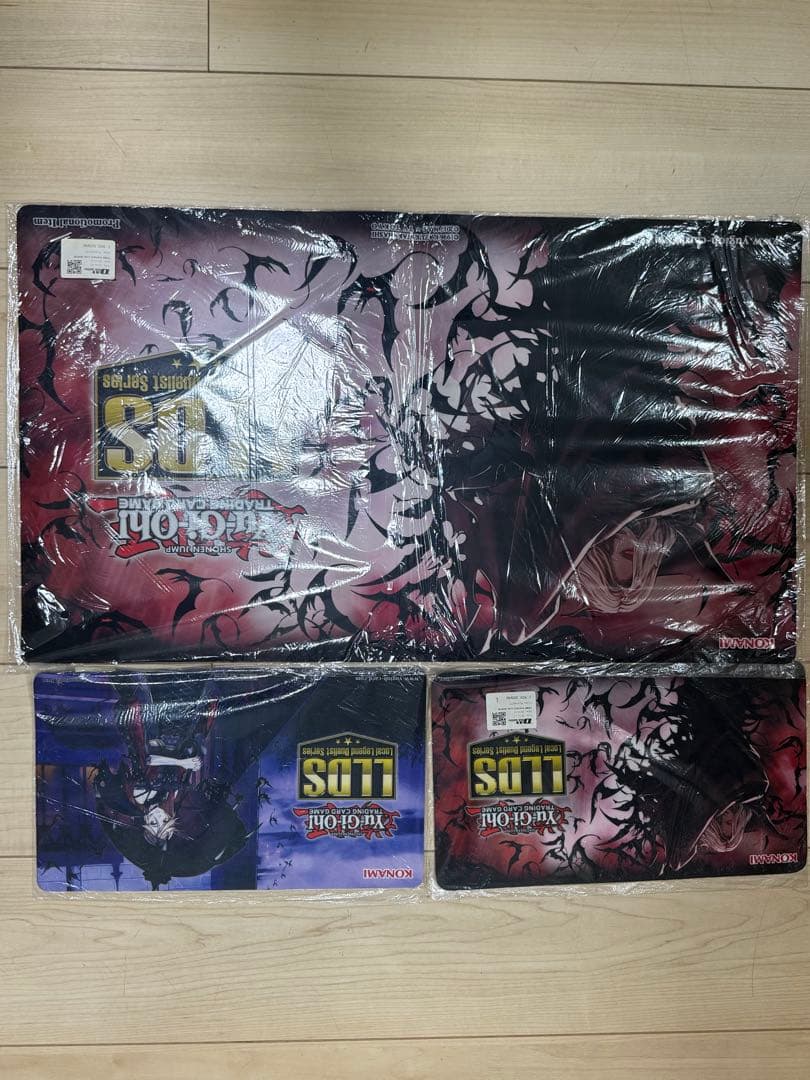 遊戯王 ヴァンパイア・デザイア LLDS プレイマット　新品　未開封